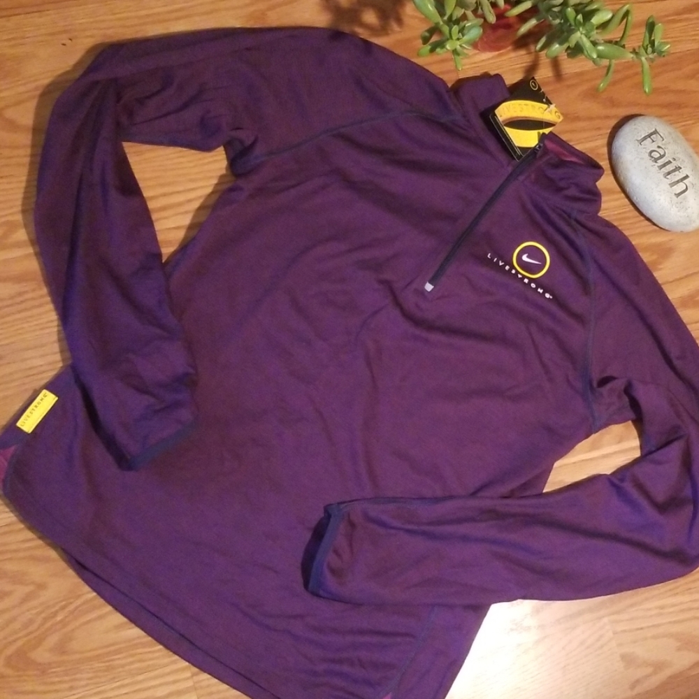 New livestrong nike shirt med NWT